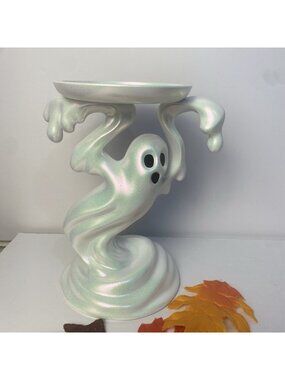 NEW Drippy Ghost Pedestal Candle Holder Bath & Body Works 2026 Halloween Decor